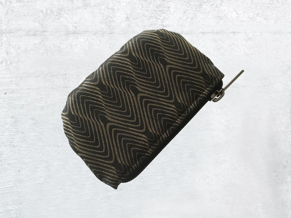 3 STRUCTURA schwarz gold