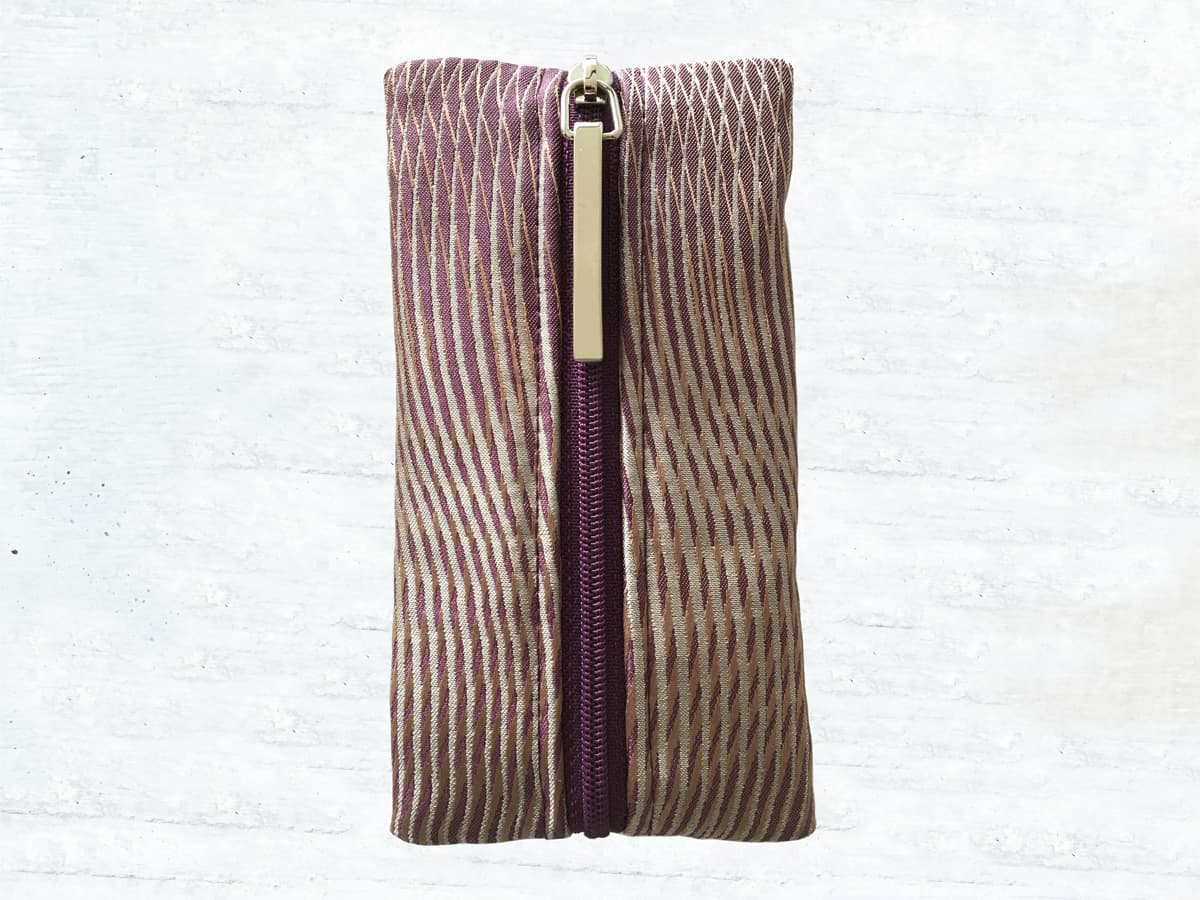 7 ROMANTIC aubergine